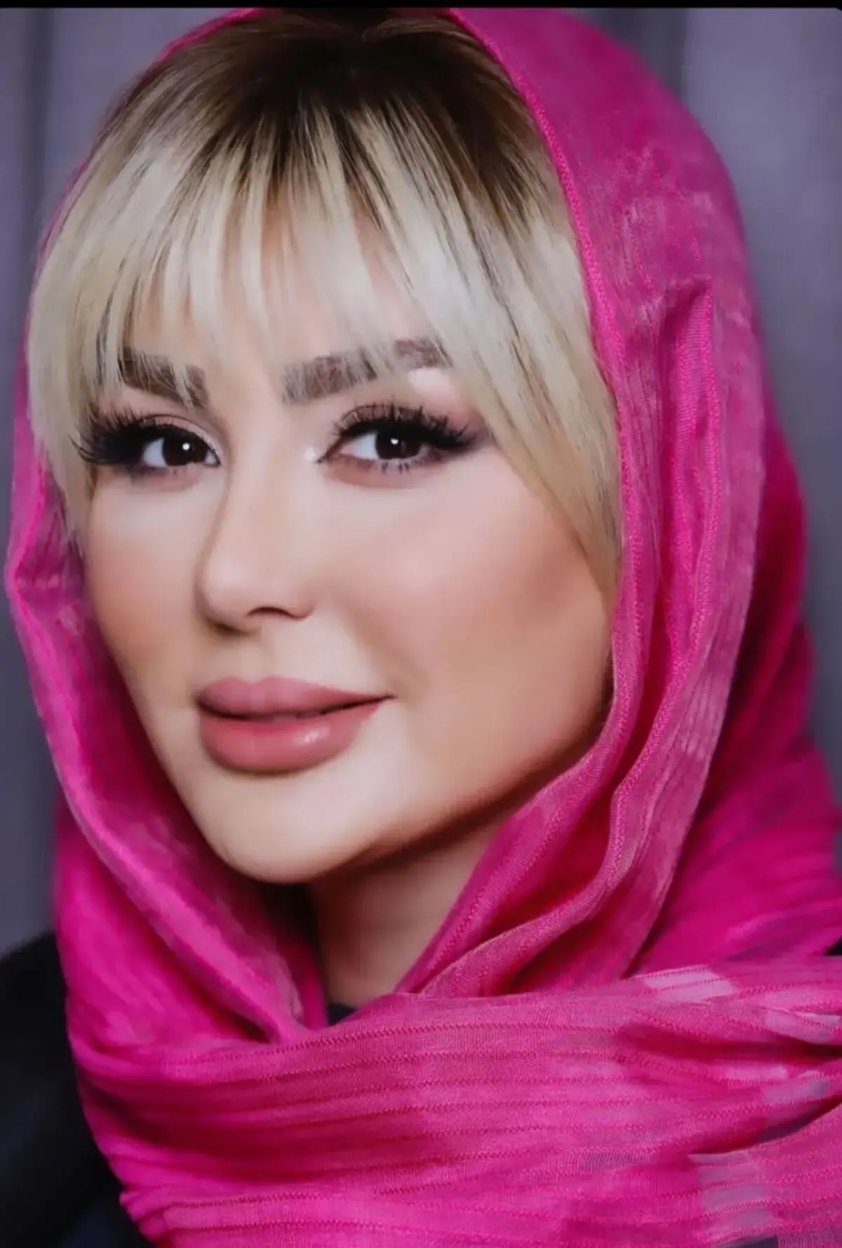 بیوگرافی نیوشا ضیغمی