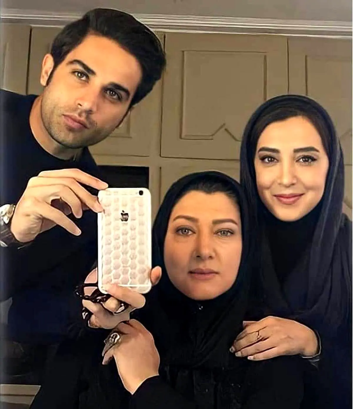 همسر واقعی احترام گیلدخت را می شناسید؟ | فریبا متخصص در خارج از سریال گیلدخت با چه کسی ازدواج کرده است؟