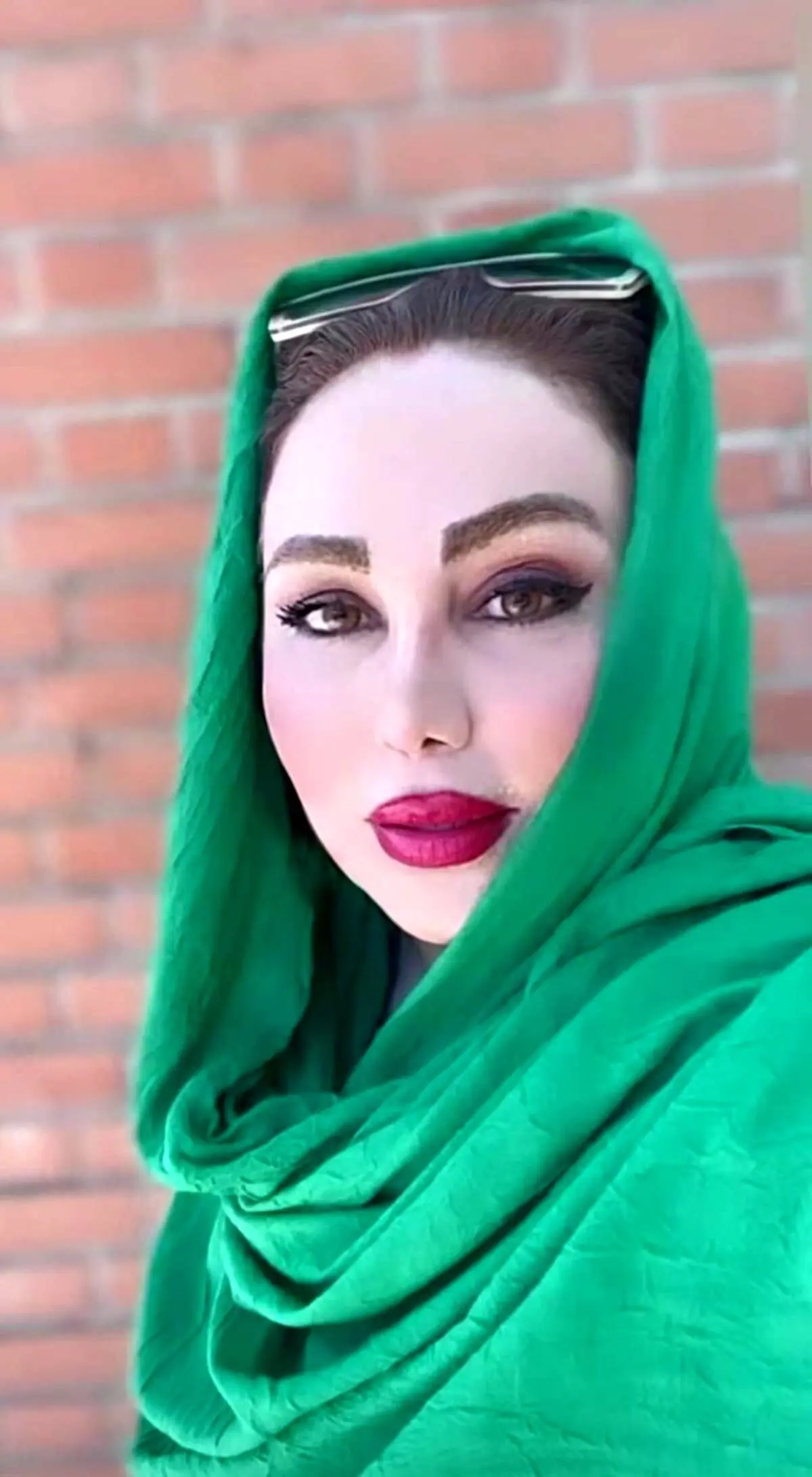 استوری جنجالی بهنوش بختیاری برای آقای بازیگر | خانوم بازیگر دست از حواشی برنمیداره