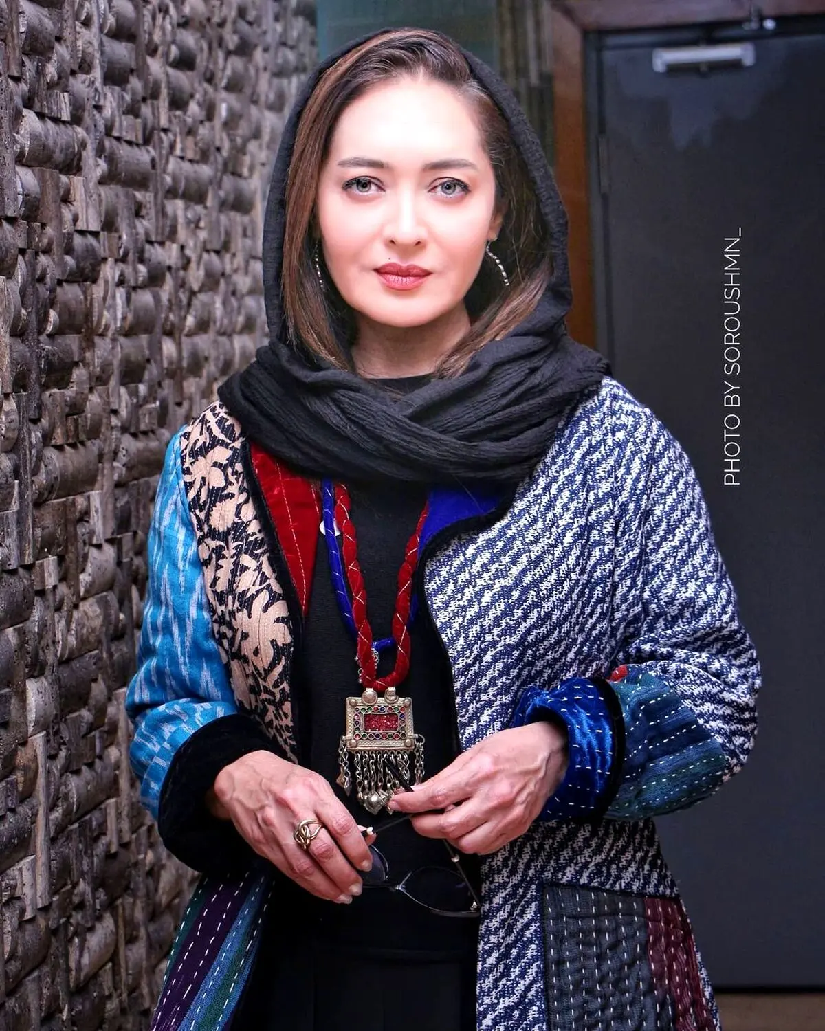 نیکی کریمی خودشو برنزه کرده چه جذاب شده! | نیکی کریمی چرا پیر نمیشه؟