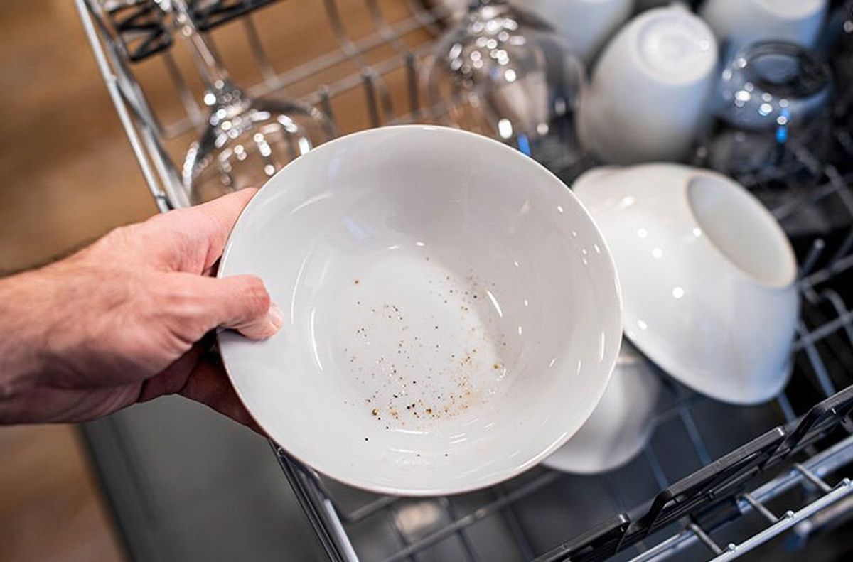 علت تمیز شسته نشدن ظروف در ماشین ظرفشویی چیست؟