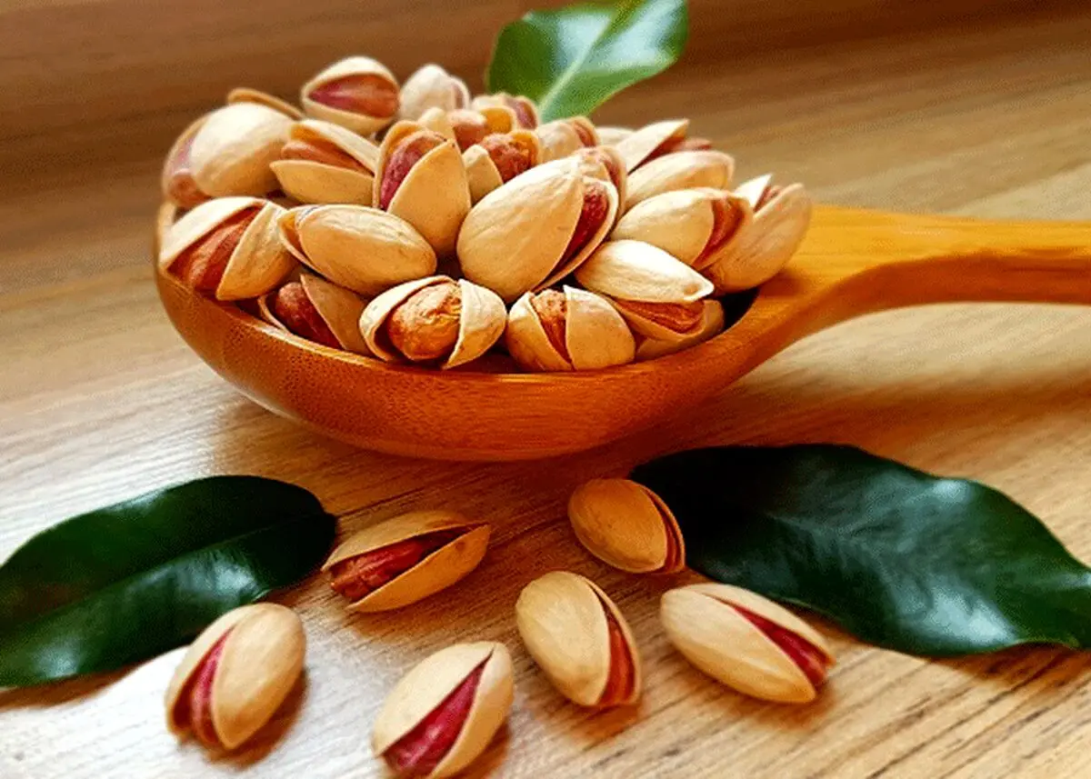 پسته برای این افراد سم است | کدام افراد نباید پسته بخورند؟