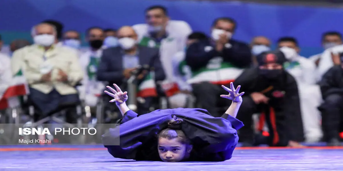 تابو شکنی در مقابل رئیسی| عکس
