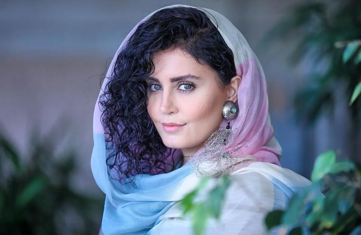 زندگینامه الناز شاکردوست