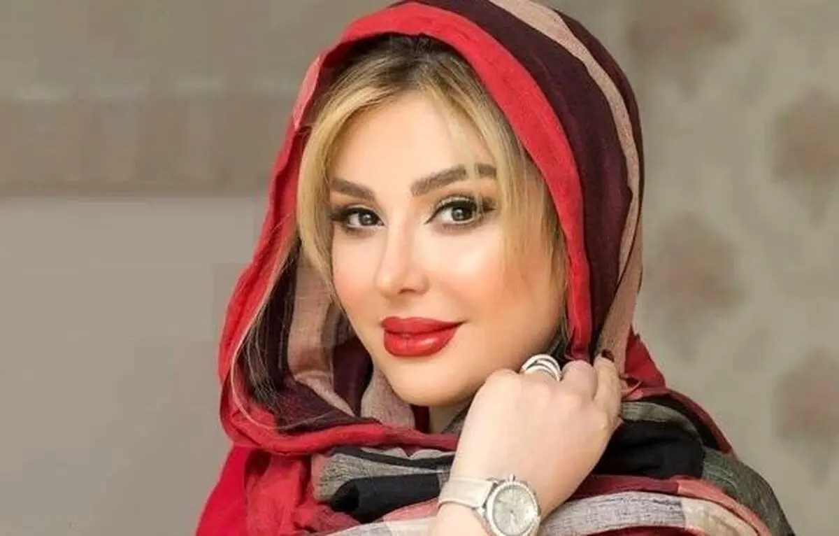 عکس نیوشا ضیغمی با دخترش در کافه