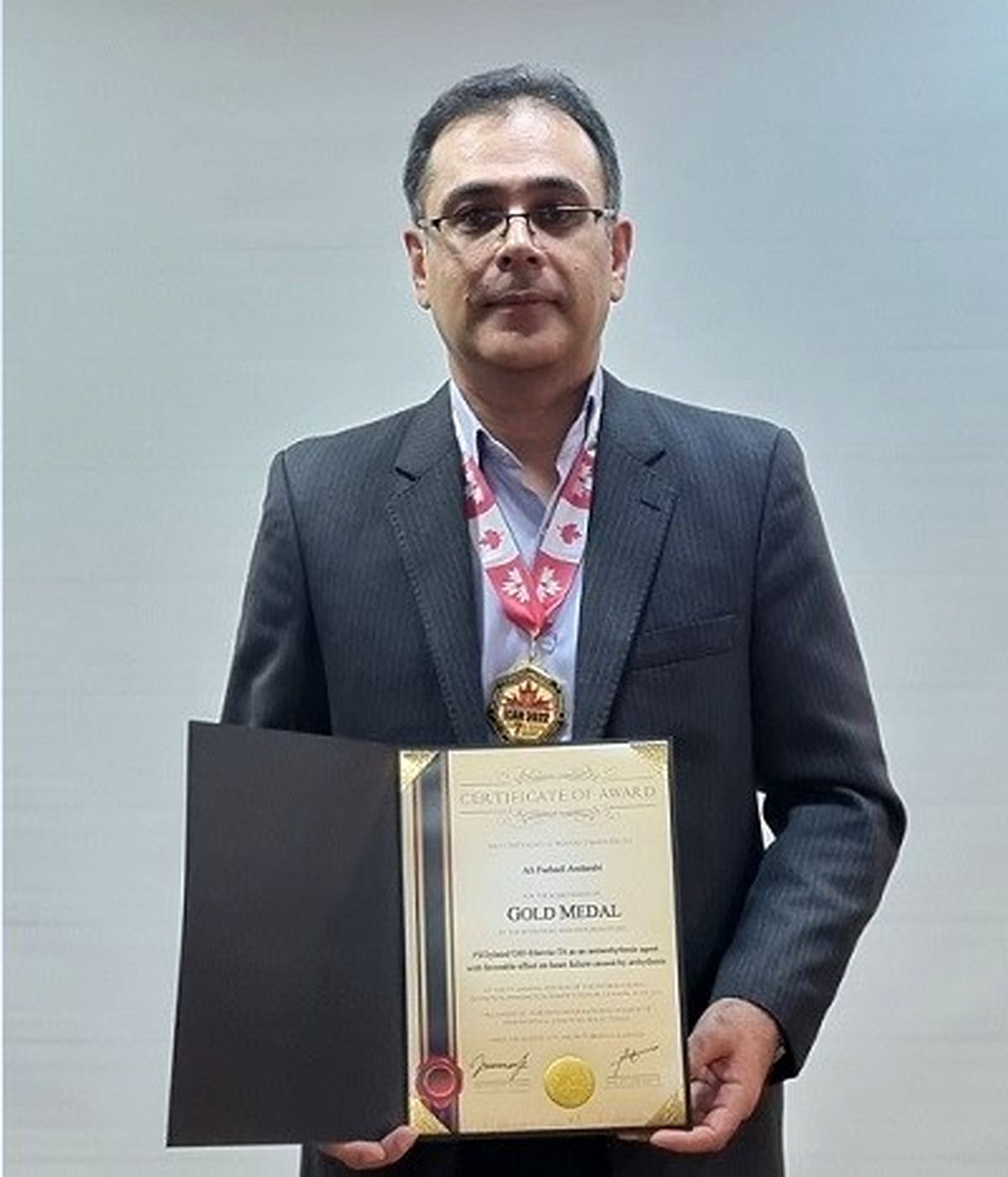 دکتر علی فرهادی مدال طلای هفتمین مسابقات بین المللی اختراعات کانادا iCAN 2022 را از آن خود کرد .