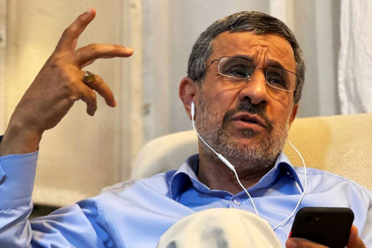 احمدی نژاد بازهم جنجالی شد| بادیگارد دیدنی احمدی نژاد