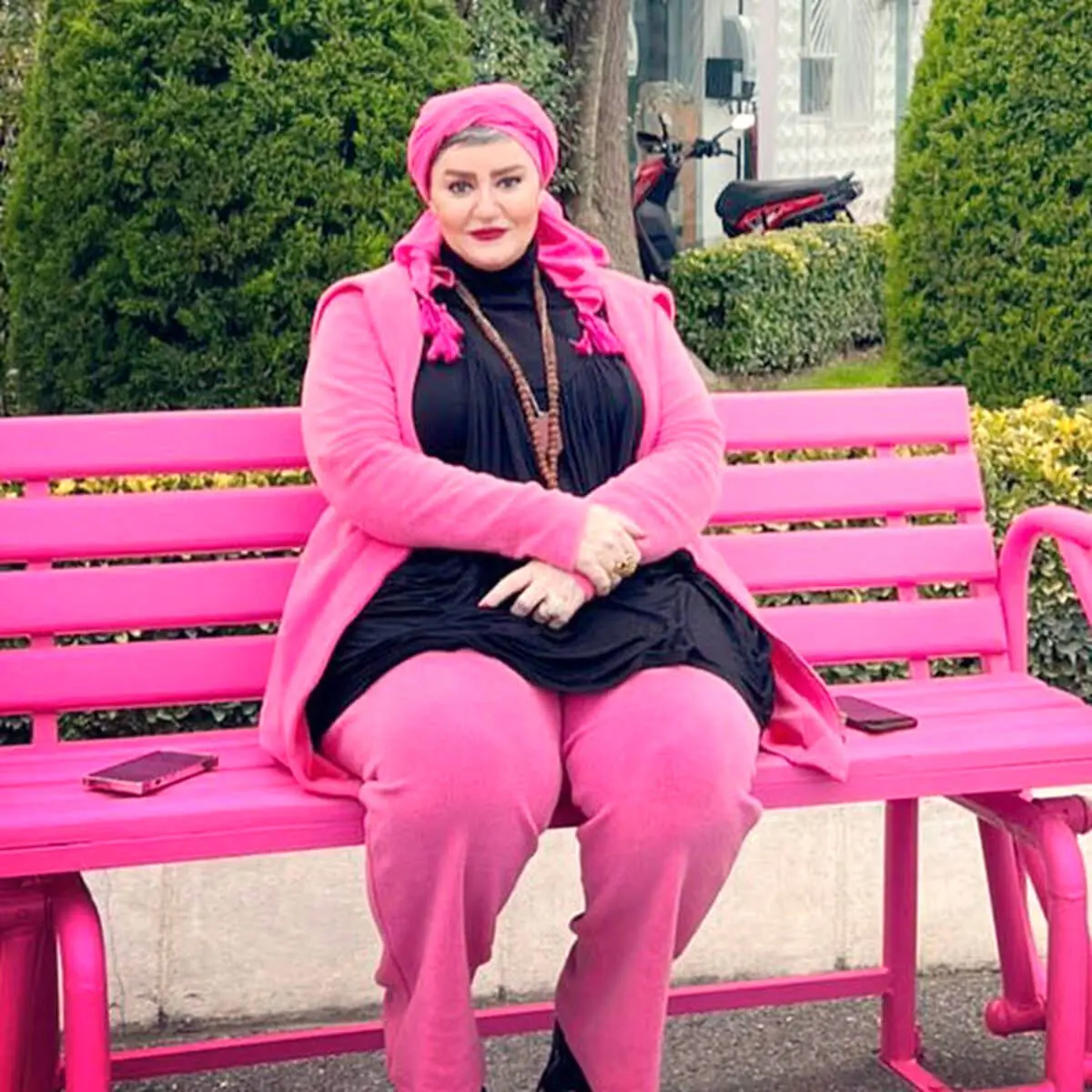 بیوگرافی نعیمه نظام دوست