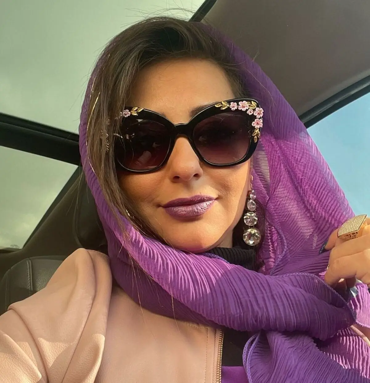 زندگینامه نفیسه روشن 