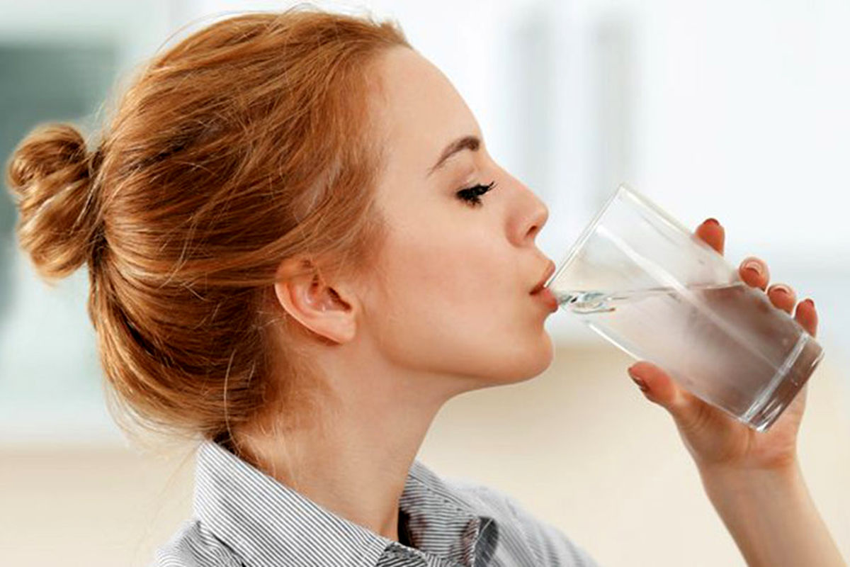 اگر کم آب می نوشید همچین بلایی سر خودتان می آورید | کم آبی چه بلایی سر بدن می آورد؟