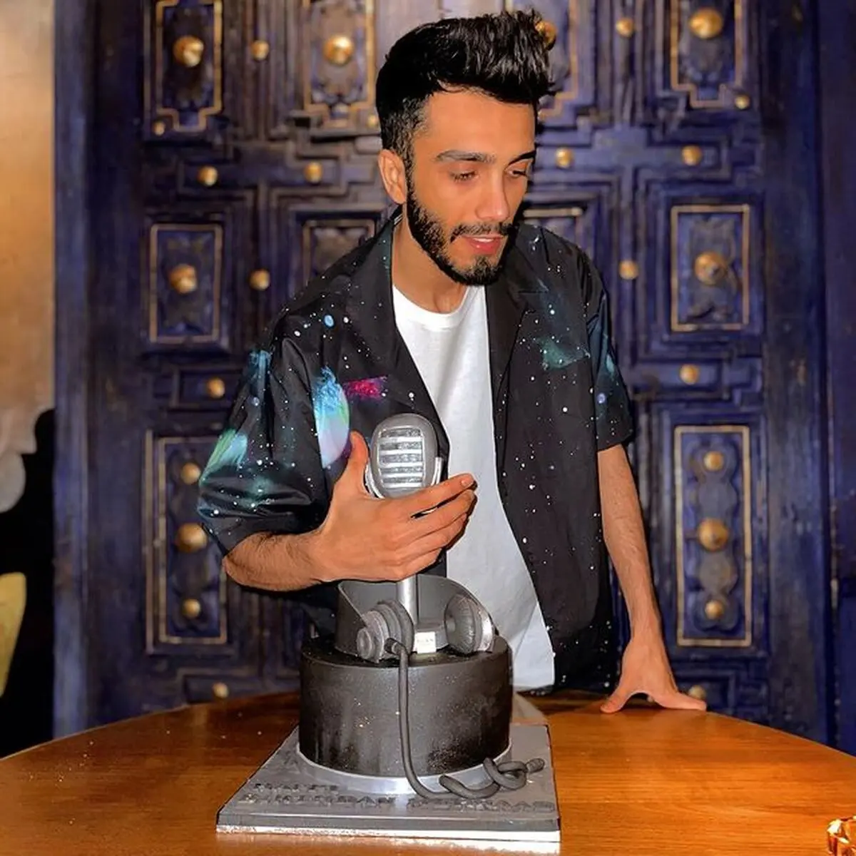زندگینامه مهراد جم