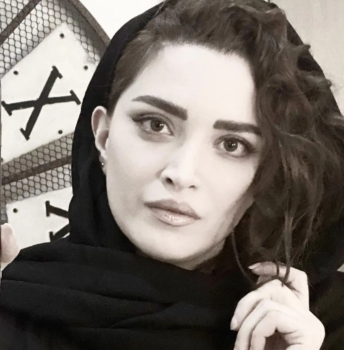 گریه بهنوش طباطبایی در روزتولدش| تیپ دیدنی بهنوش طباطبایی