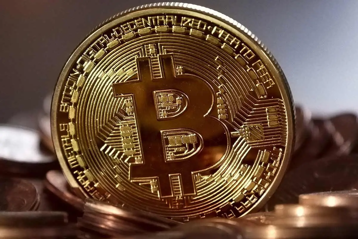 چه روش‌هایی برای بررسی قیمت بیت کوین وجود دارد؟
