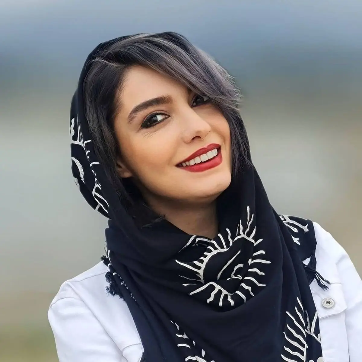گشت و گذار الیکا عبدالرزاقی با برادرزاده‌اش در شهر بازی