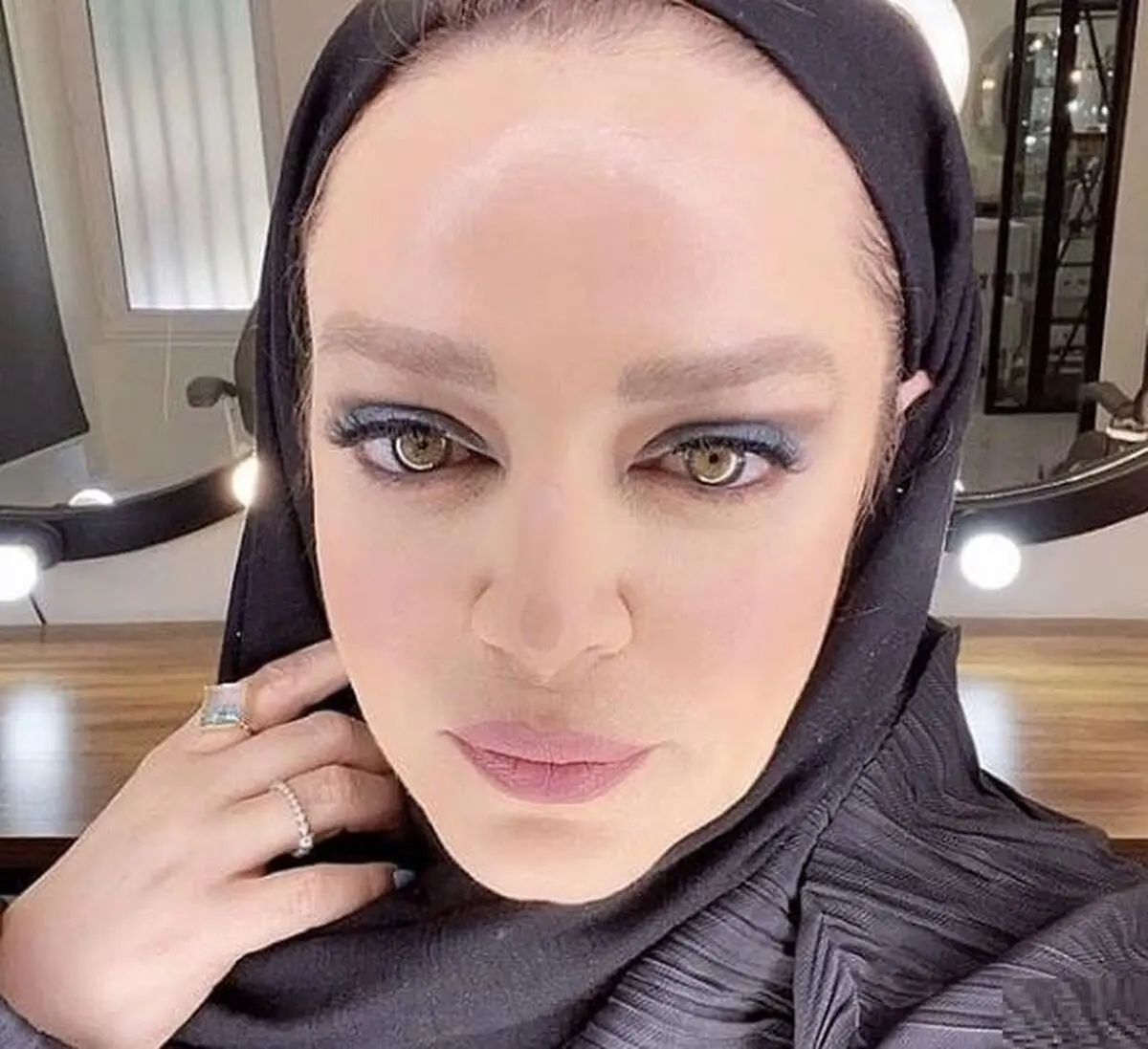 بهاره رهنما هنوز تو 20 سالگی گیر کرده! | رنگ موی جیغ بنفش بهاره رهنما