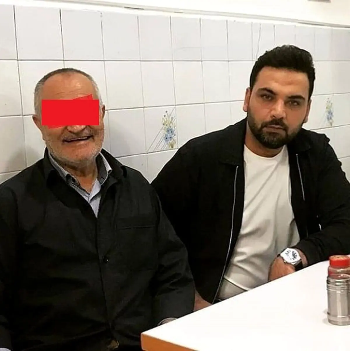 احسان علیخانی عمو یحیی، آبدارچی معروف را نجات داد | جزئیات+عکس
