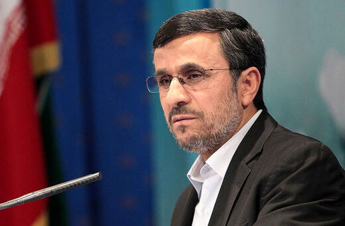 حاشیه دیدنی احمدی نژاد در مراسم عزاداری | ببینید