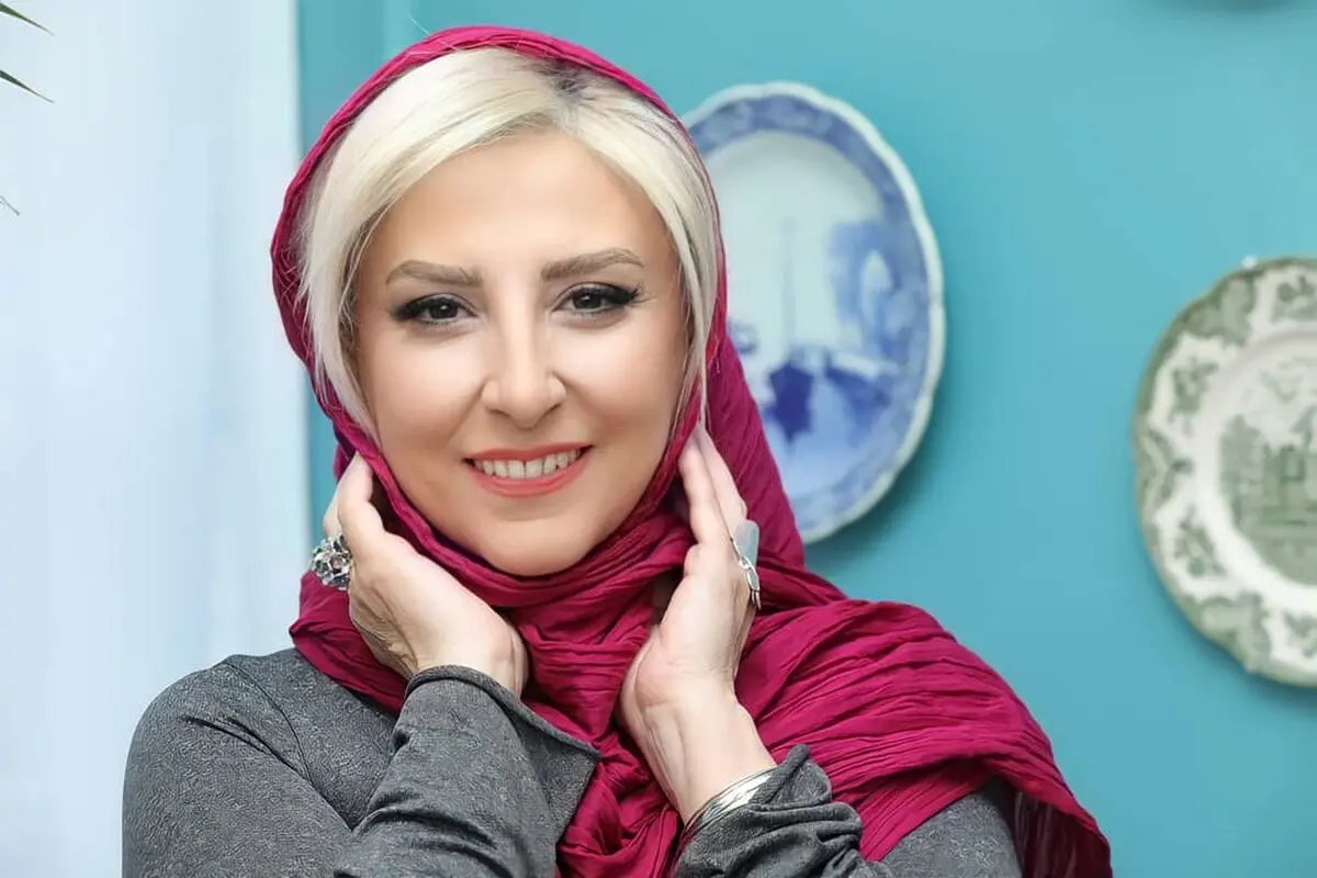 مرجانه گلچین مدل شد | عشوه های عجیب و غریب مرجانه گلچین در مزون معروف تهران