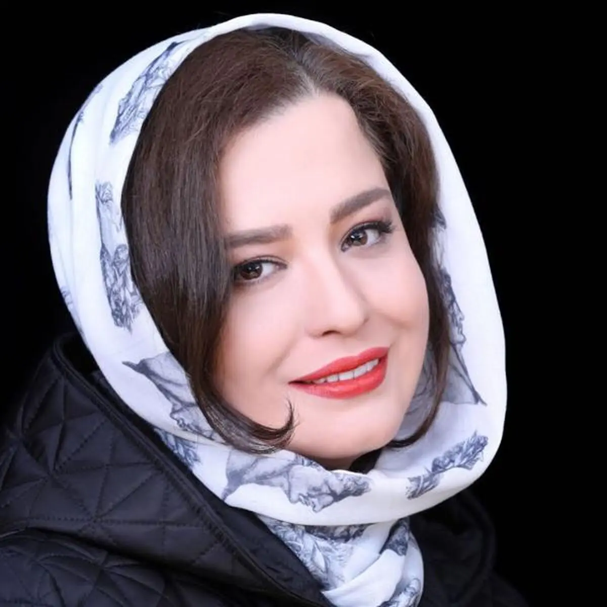 به ازواج مهراوه شریفی نیا ایمان نیاوردید؟ | با این عکس به ازدواجش با آقای بازیگر ایمان می آورید
