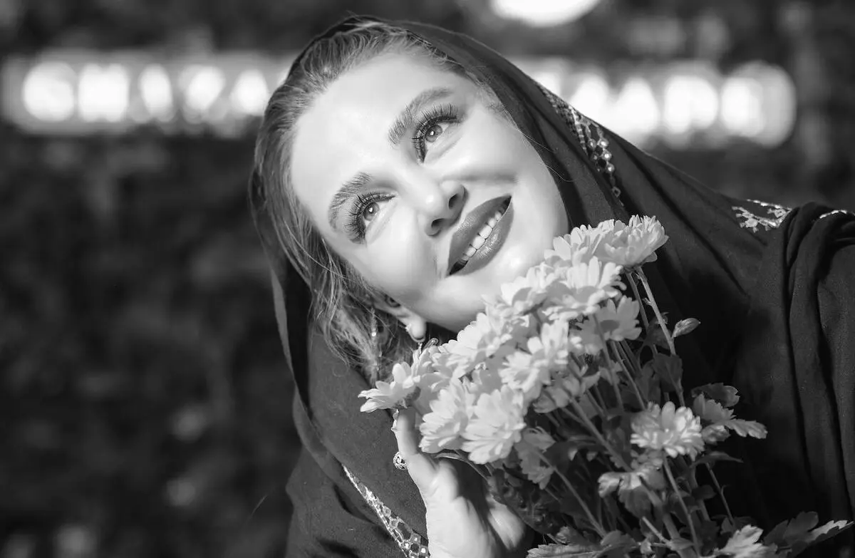 استایل بهاره رهنما در پیشواز عید| قیافه عجیب بهاره رهنما در خیابان