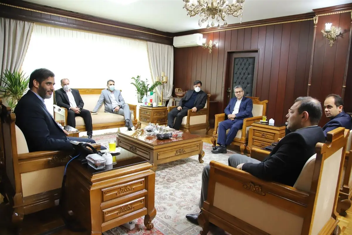 ساخت اولین زمین چمن فوتبال هیبریدی(ترکیبی) در جزیره کیش / جزیره کیش؛ پایگاه فوتبال کشور می شود