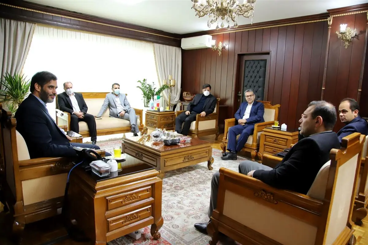 ساخت اولین زمین چمن فوتبال هیبریدی(ترکیبی) در جزیره کیش / جزیره کیش؛ پایگاه فوتبال کشور می شود