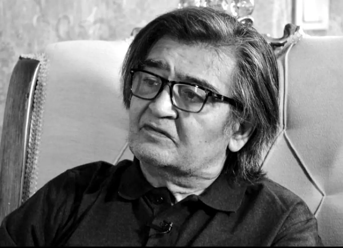 رضا رویگری تنها و چروکیده سر سفره هفت سین | آقای بازیگر امسال چقدر تنها شد!