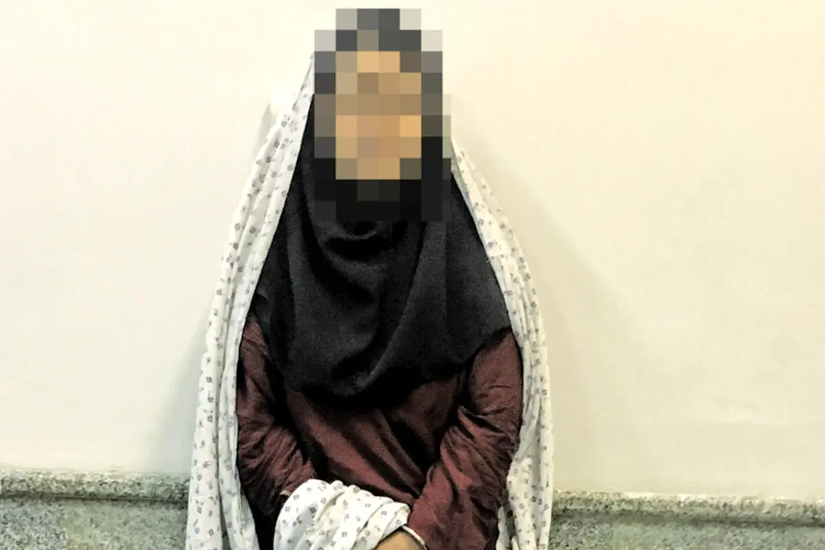 اسید پاشی روی مادر و دختر جوان در خیابان | اتفاق هولناک برای این دختر و مادر کام همه را تلخ کرد