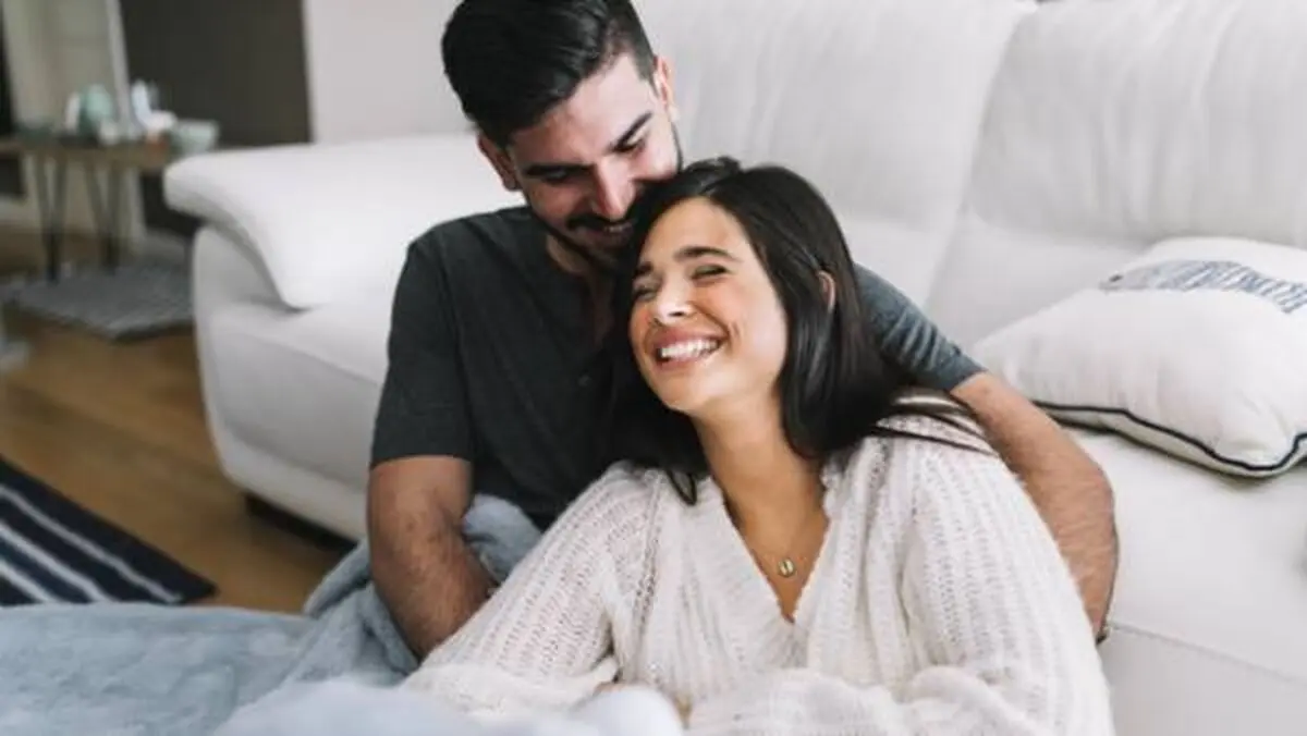 با این ترفند ها خودتو توی قلب شوهرت جا کن! | روش های دلبری و زنانگی را یاد بگیرید