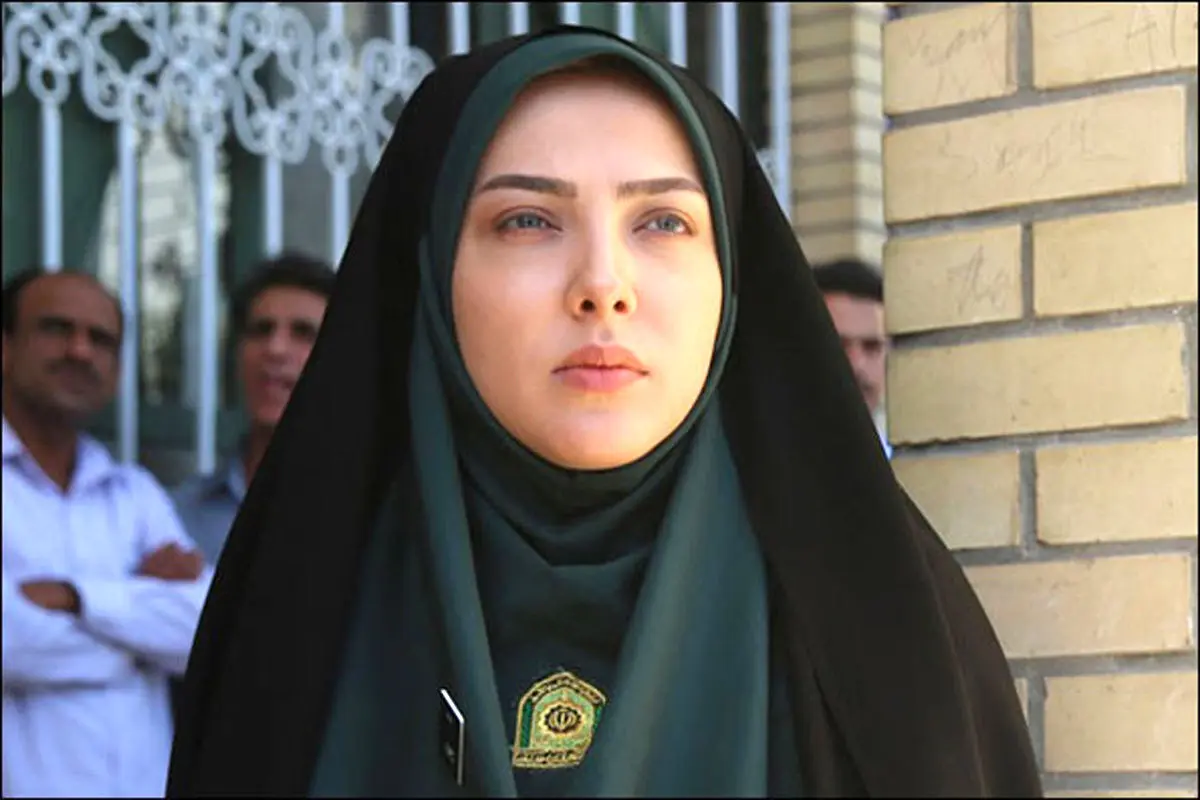 لیلا اوتادی در کنار مادرش