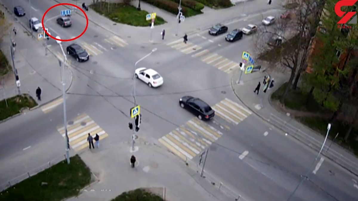 فوری: تصادف دلخراش مرد بیچاره وسط خیابان | ببینید