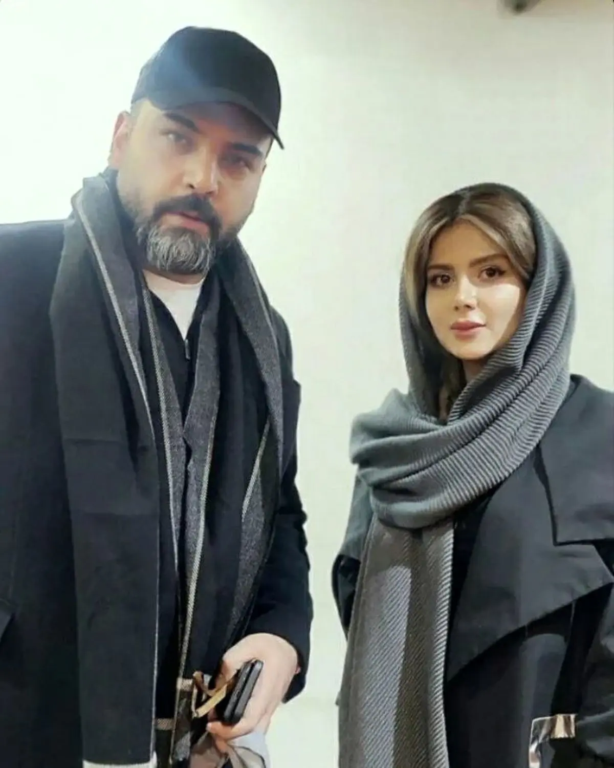 احسان علیخانی خودشو از چشم همه انداخت | آقای مجری تو خوی داره عشق و حال میکنه!